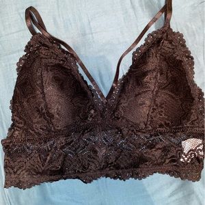 Lace Black Bralette s Small,adjustable straps,w Accent Straps Across Top of Cups